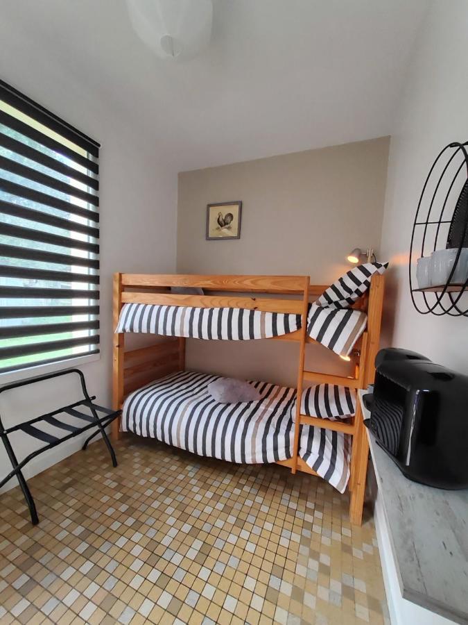 Chez Jollyjune, A Moins D'Une Heure Du Mont Saint Michel Champeaux Eksteriør billede