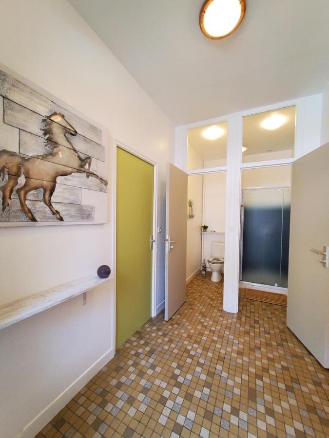 Chez Jollyjune, A Moins D'Une Heure Du Mont Saint Michel Champeaux Eksteriør billede